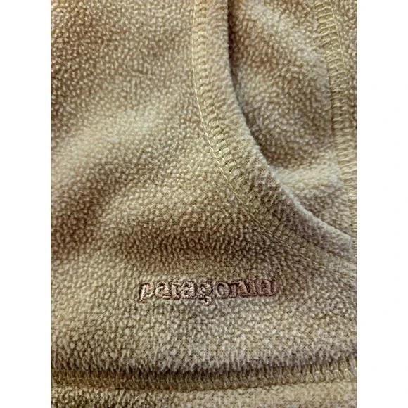 Patagonia Woman's Fleece Pullover Hoodie Camel Sz S Winter - Picture 4 of 4